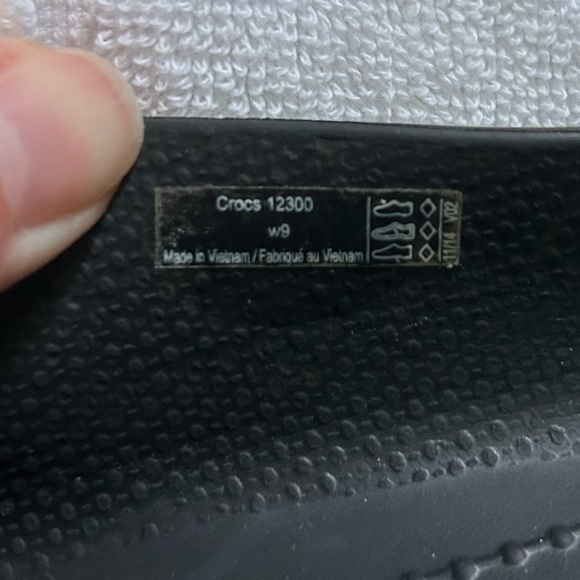 Crocs black Ballet Flats with toe cap women’s size 9. Gentle pre-worn condition - Picture 8 of 9